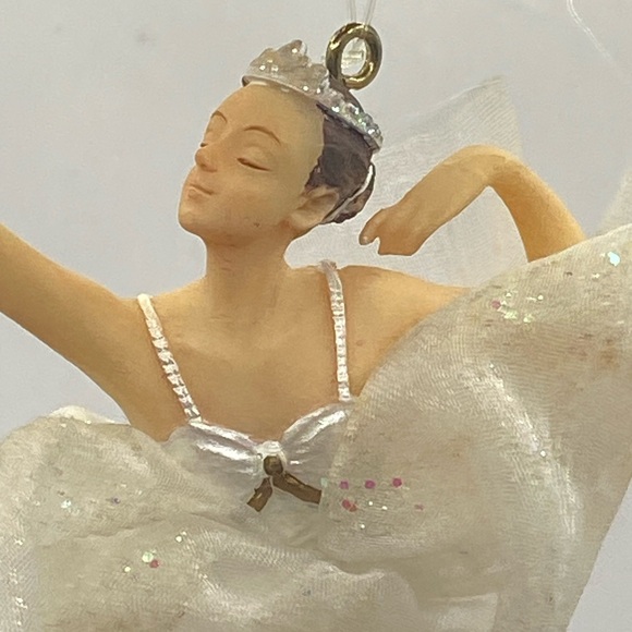 Elegant  Vintage Ballerina Hand Painted Christmas Ornament - Picture 4 of 6